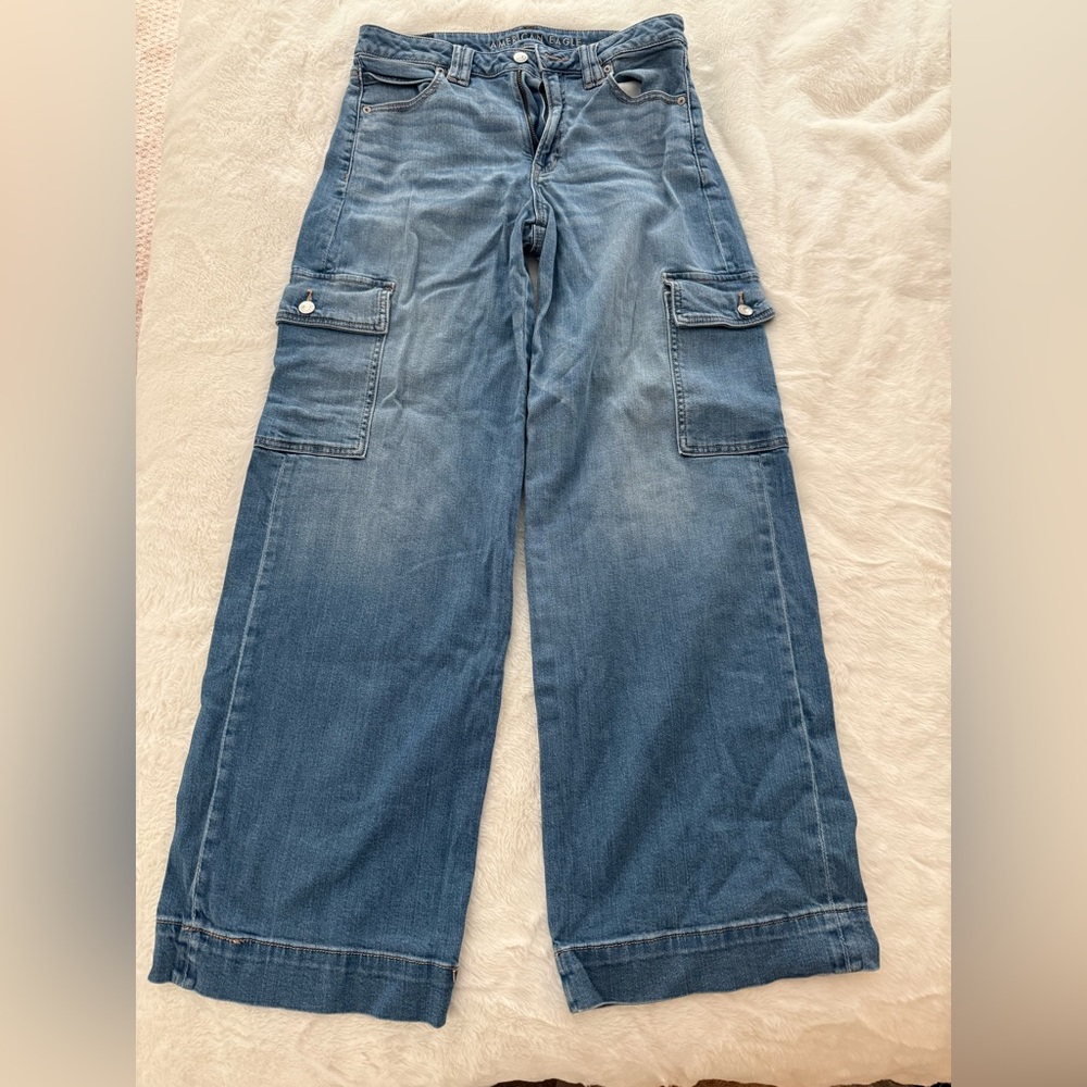 AE Dreamy Drape Stretch Super High-Waisted Cargo Baggy Wide-Leg Jean